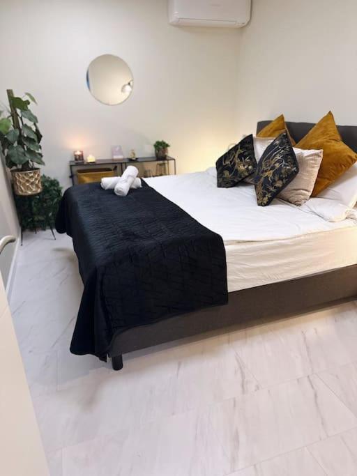 Wellness Studio Tiel Met Sauna En Jacuzzi Buitenkant foto
