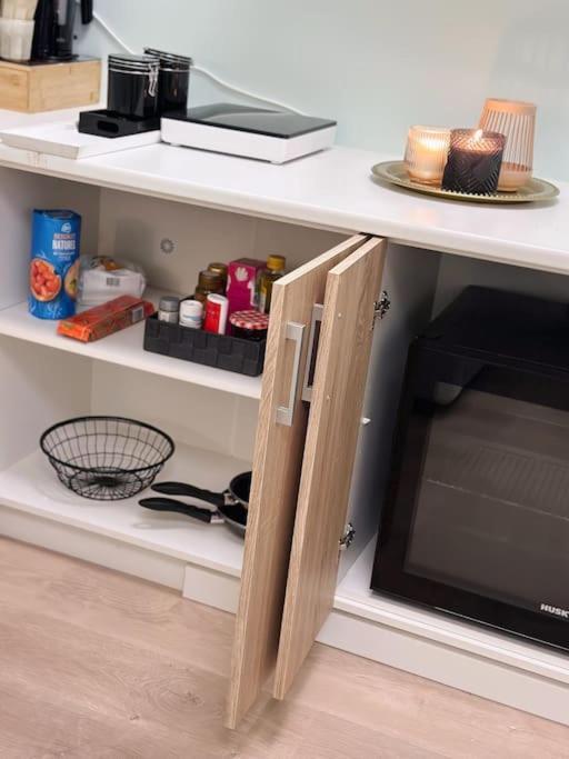 Wellness Studio Tiel Met Sauna En Jacuzzi Buitenkant foto